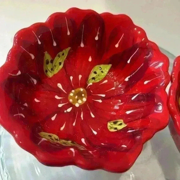 LG Dining Holiday Collection two poinsettia bowls - Picture 3 of 9